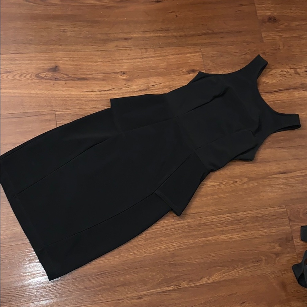 BLACK DRESS